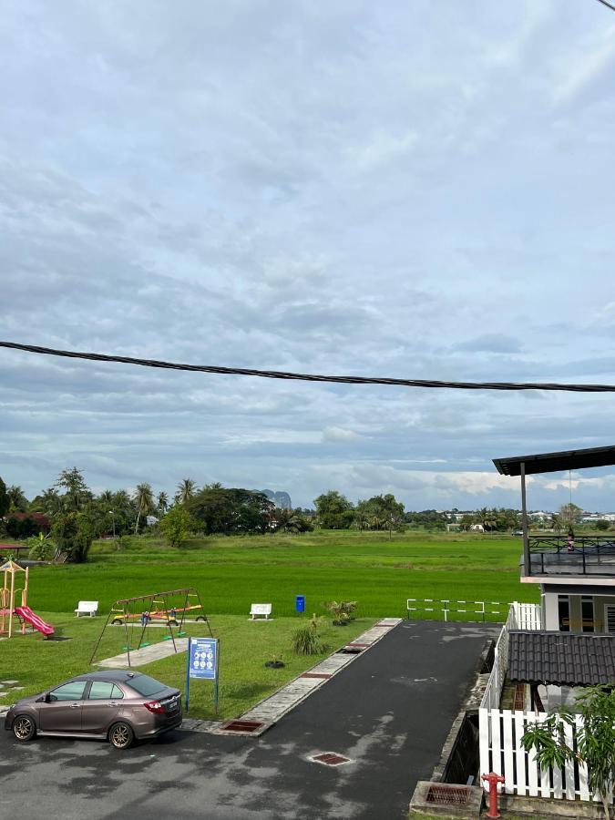 Noor Homestay Paddy View 加央 外观 照片